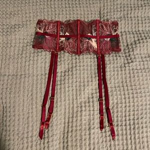 Victoria’s Secret very sexy garter belt